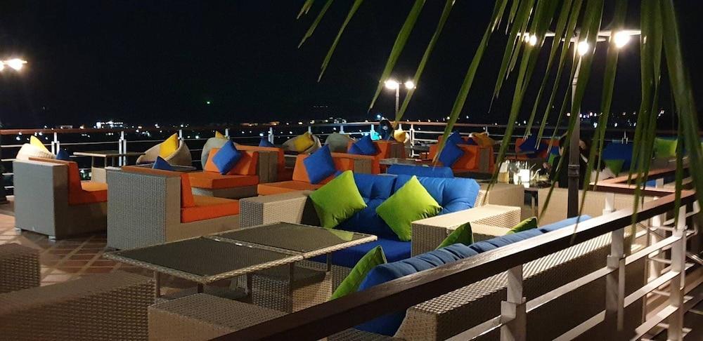 Hotel The View Rawada Phuket Rawai Exterior foto